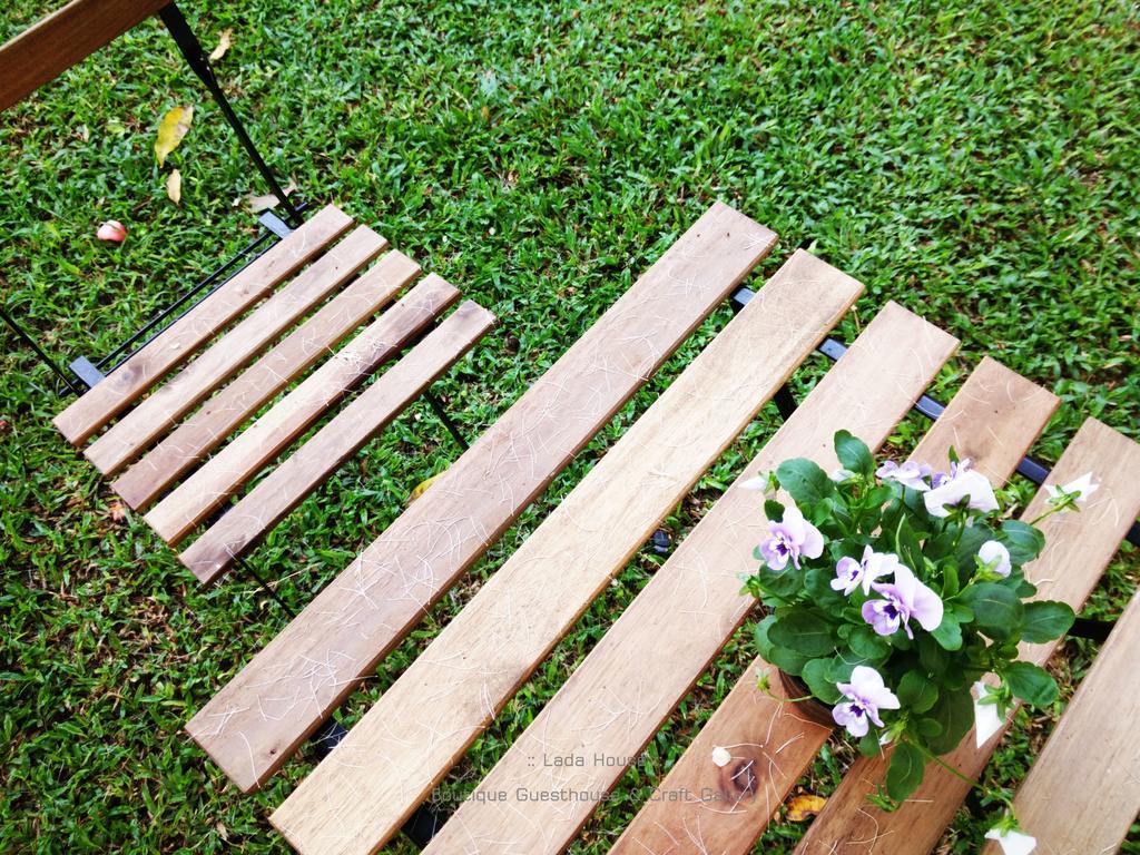 Bed and Breakfast Lada House Lampang Exterior foto