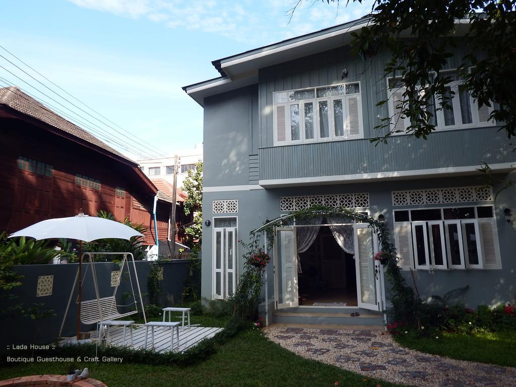 Bed and Breakfast Lada House Lampang Exterior foto
