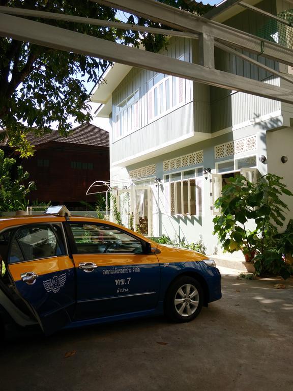 Bed and Breakfast Lada House Lampang Exterior foto