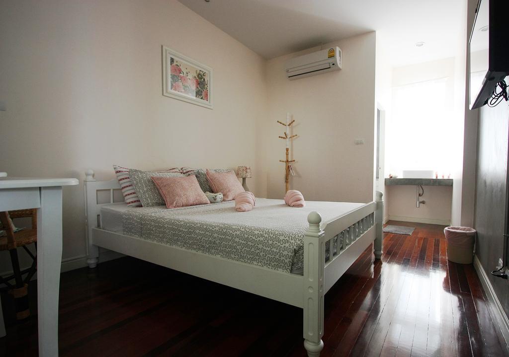Bed and Breakfast Lada House Lampang Exterior foto