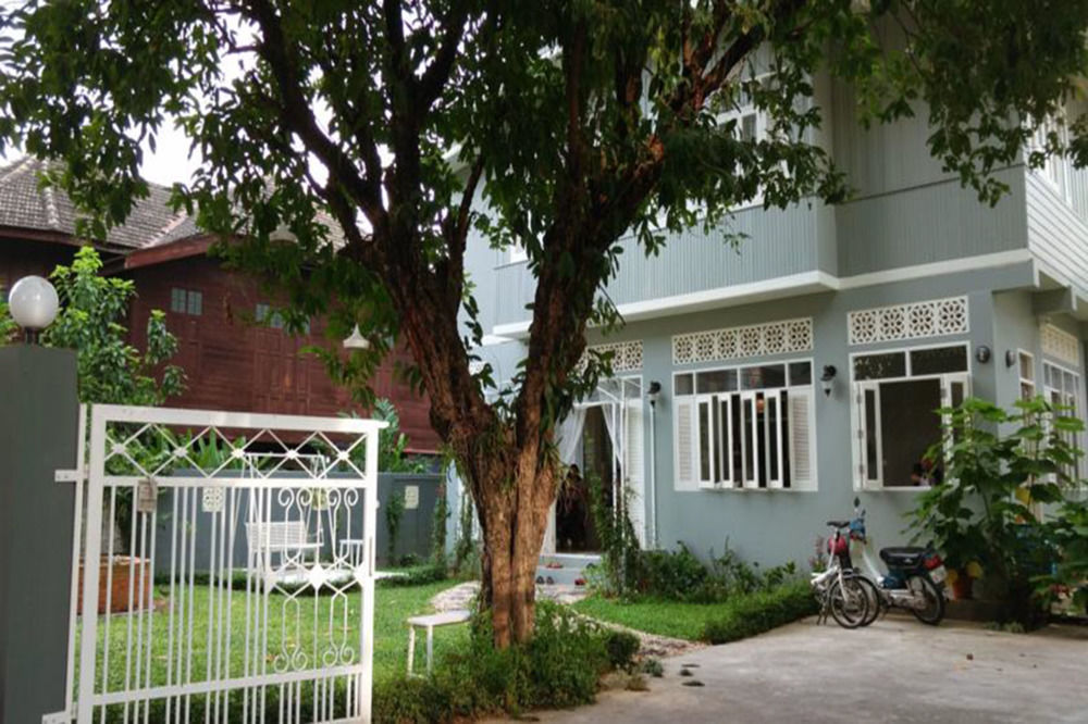 Bed and Breakfast Lada House Lampang Exterior foto